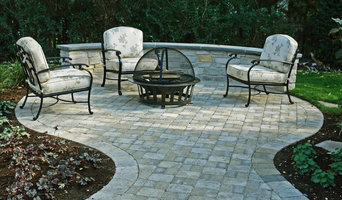 Outdoor Patio, Built-In-Grill, Seatwalls, & Water Feature