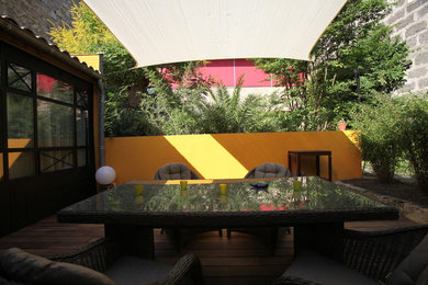 Exemple d'une terrasse moderne.