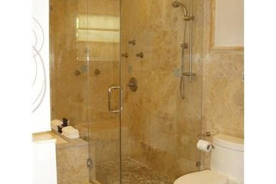 Example of a classic bathroom design in Miami