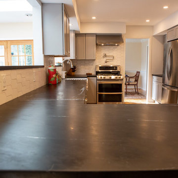 Noire Slate/Soapstone Kitchen Peninsula