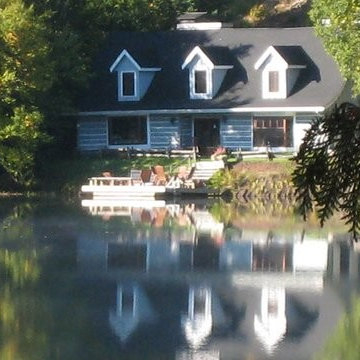 Centuries-Old Log Home, Québec