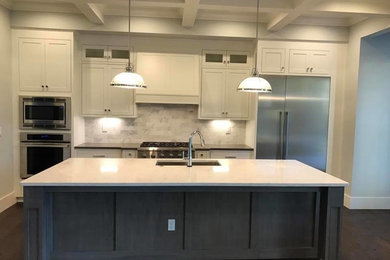 Kitchen photo in Jacksonville
