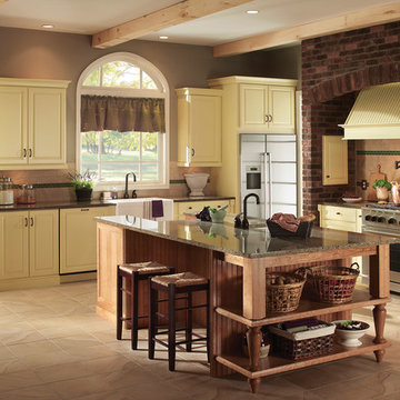 Two tone kitchen