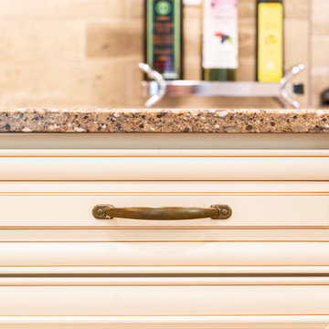 French Provincial Kitchen in Arlington Heights
