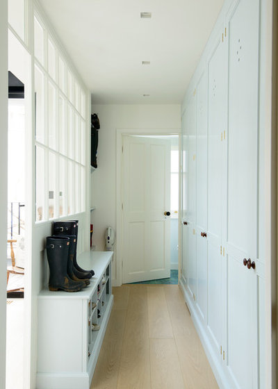 Traditional Hallway & Landing by deVOL Kitchens