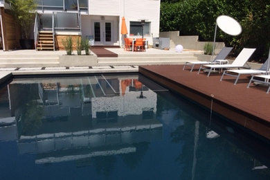 Pool - contemporary pool idea in Vancouver