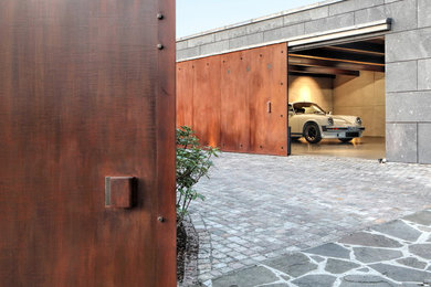 Inspiration for an industrial garage in Cologne.