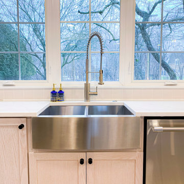 Colonial Kitchen Remodel – A Kitchen Island Worth Gathering Around
