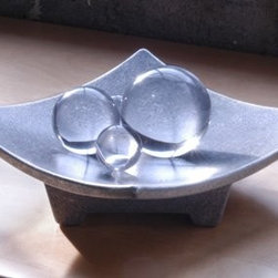 Hardware - Serving Dishes And Platters