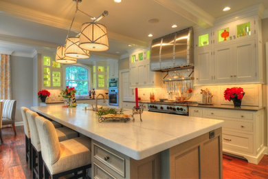 Example of a classic kitchen design in Other