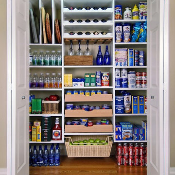 Pro Pictures - Full Closet Organization