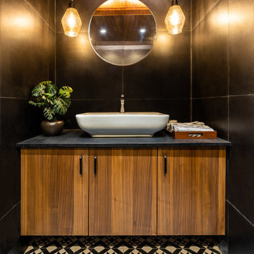 Bold&Moody Powder Room