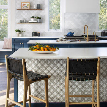 Ogee Drop & Jardin Fretwork Kitchen