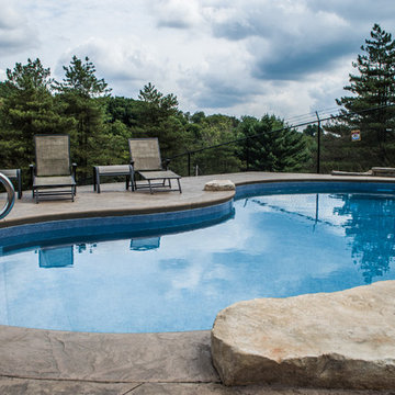 Stoney Kidney by The Pool and Spa Place