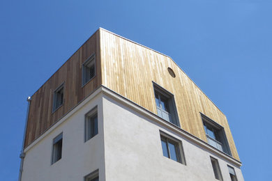 Photo of a contemporary home design in Marseille.