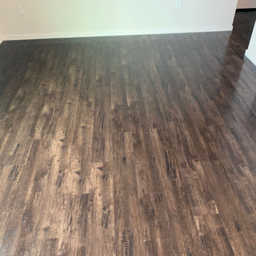 LVP / Luxury Vinyl Plank (+Stairs)