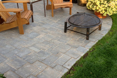 Inspiration for a timeless patio remodel in Calgary