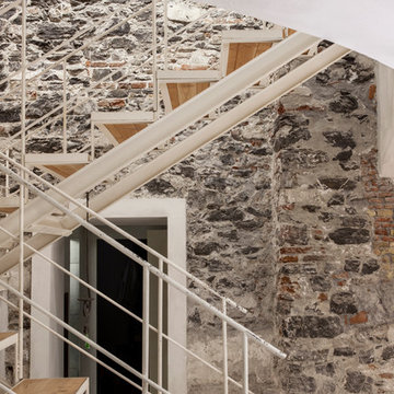 Spazioso loft minimalista al porto di Genova