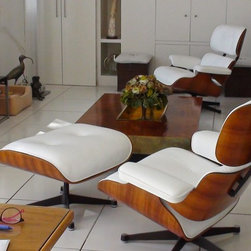 R&eacute;fection lounge Eames cuir blanc - Living Room Chairs