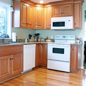Medium Cherry Transitional Kitchen with Peninsula