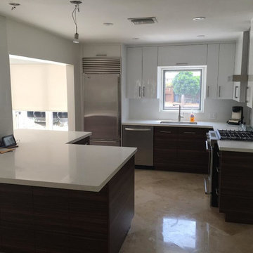 high gloss acrylic/textured laminate  kitchen