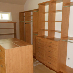 Walk-in Closets 3 - Dresser Valets And Organizers