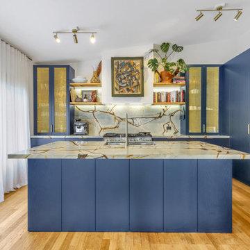 Leura - Farmer Doors with Natural Stone