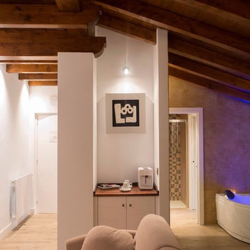 Vista de una de las habitaciones con jacuzzi