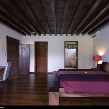 Bedrooms by IndoTeak Design