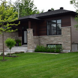 Harrywood (MS-14) - Siding And Stone Veneer