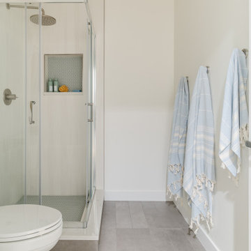 Legacy Loft | Pool Bath