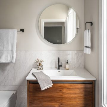 Light Filled Modern Bathroom