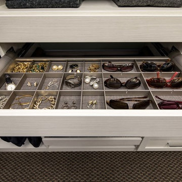 Bianco Walk-In Closet Display - Campbell Showroom