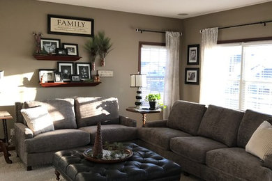 Inspiration for a transitional home design remodel in Chicago