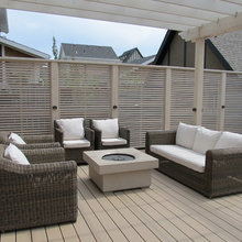 Backyard (Deck, landscaping, etc)