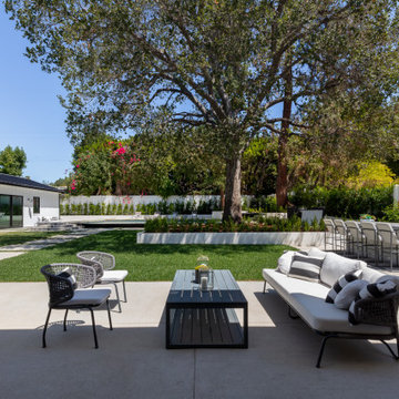 Tampa Ave, Tarzana