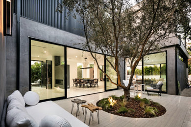 Example of a minimalist home design design in Los Angeles