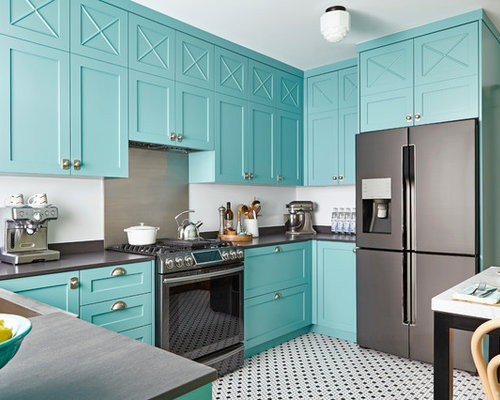 Kolonialstil Küchen mit Küchenrückwand in Metallic Ideen, Design