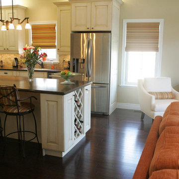 Transitional Great Room in Condo