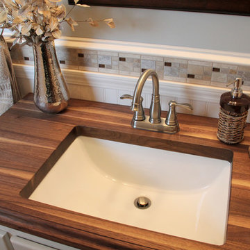 Boutique 1/2 Bathroom