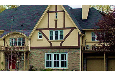 オタワにあるトラディショナルスタイルのおしゃれな家の外観の写真