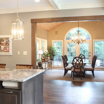 Oak Hollow Transitional Kitchen