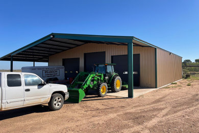 Example of a garage design in Austin