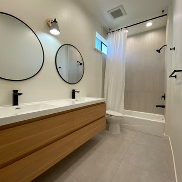 Kim Master Bathroom