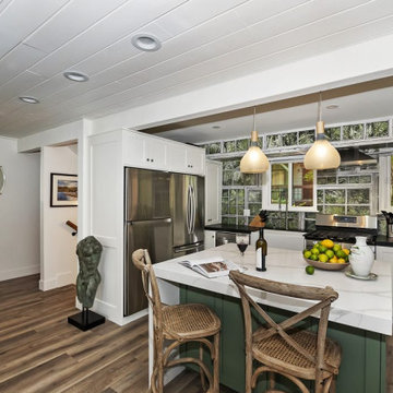 CUSTOM KITCHEN