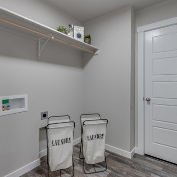 Columbia 2530 I Rustic Bronze 2 (2020 Festival Of Homes)