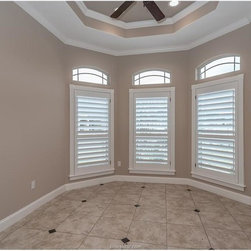 800 Bethpage Ct - Products