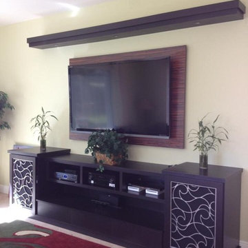 WALL UNITS/ MEDIA CENTERS