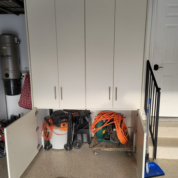 Garage Cabinets\Workbench's