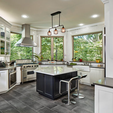 Kitchen with panoramic views